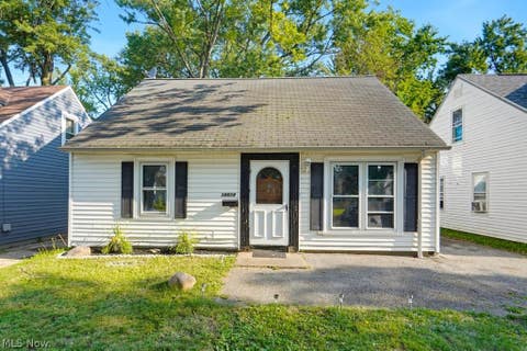 Photo of 18614 Homeway Road, Cleveland, OH 44135 (MLS # 5239068)