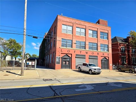 Photo of 1667 E 40th Street, Cleveland, OH 44103 (MLS # 5203371)