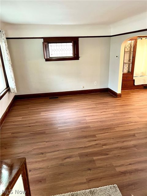 Tiny photo for 120 Longford Avenue, Elyria, OH 44035 (MLS # 5190635)