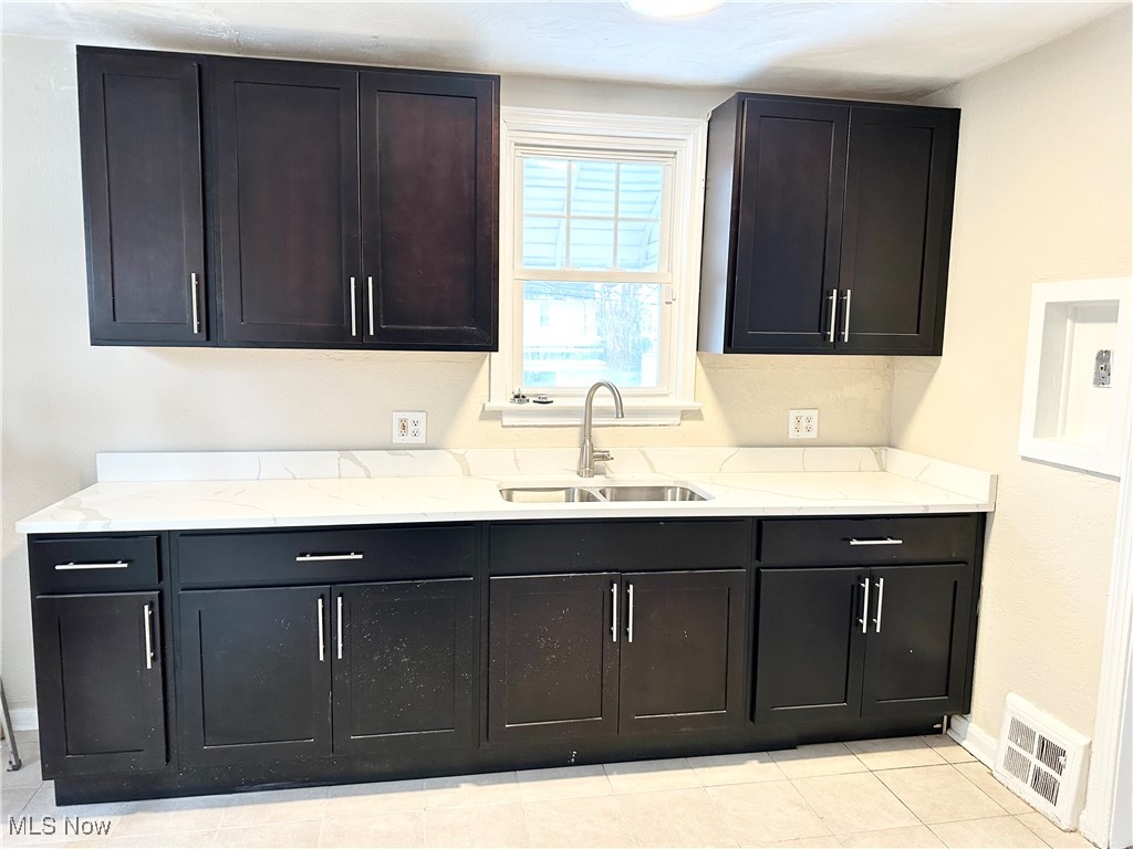 Ravinson Realty Cos Noble Park - Residential