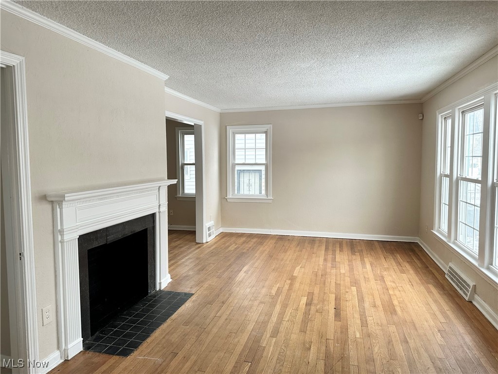 Ravinson Realty Cos Noble Park - Residential