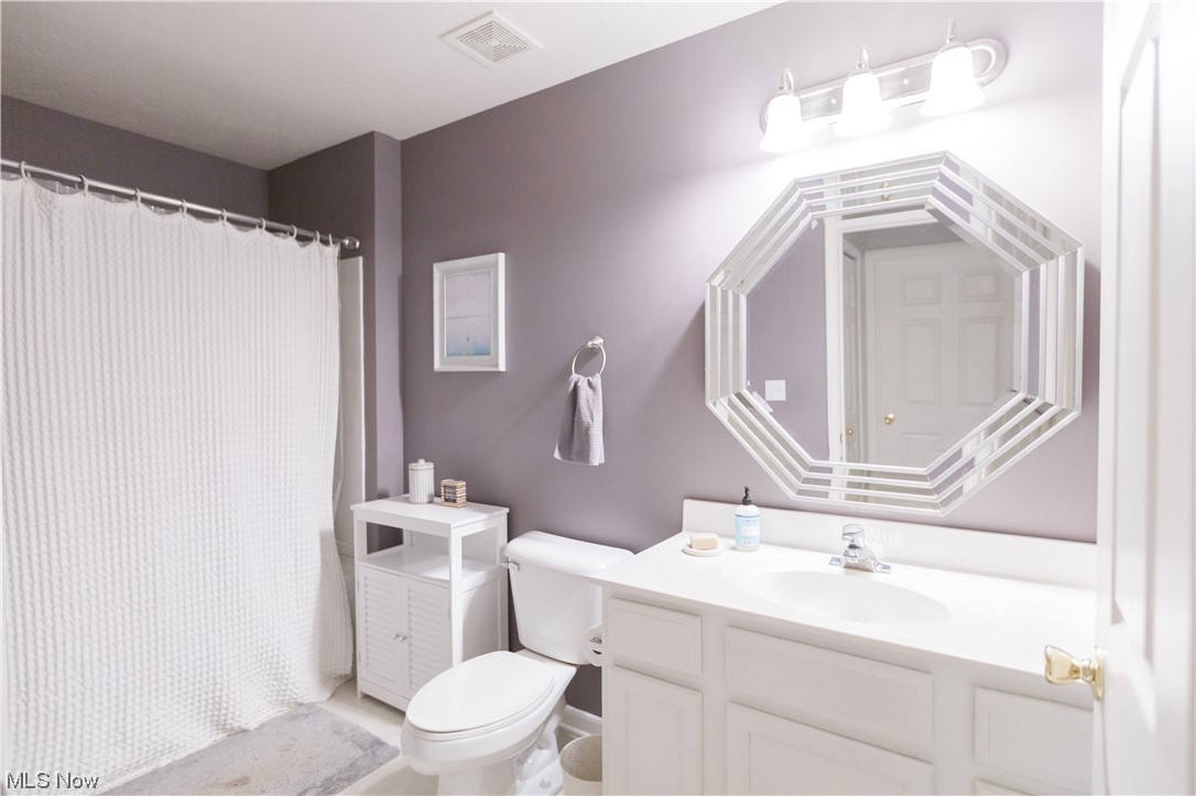 Lenox Village Condo Ph 02 - Residential