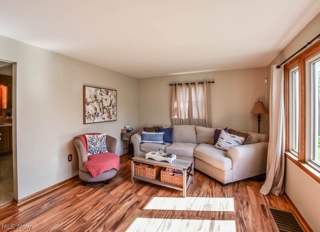 Village/Navarre - Residential