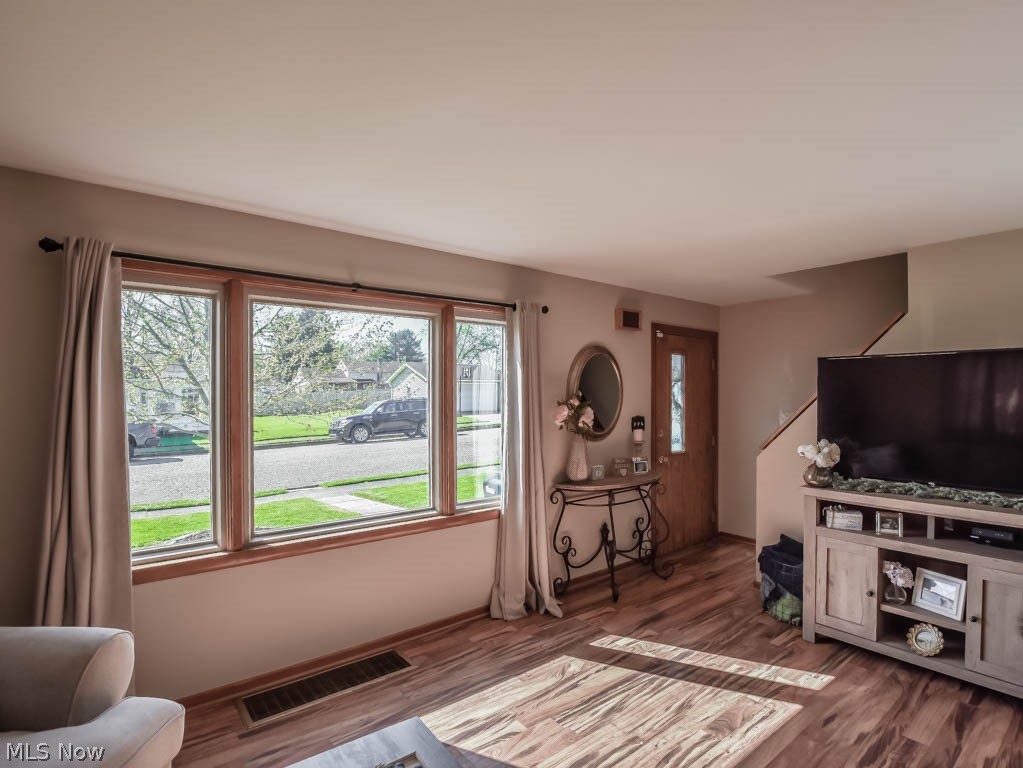 Village/Navarre - Residential