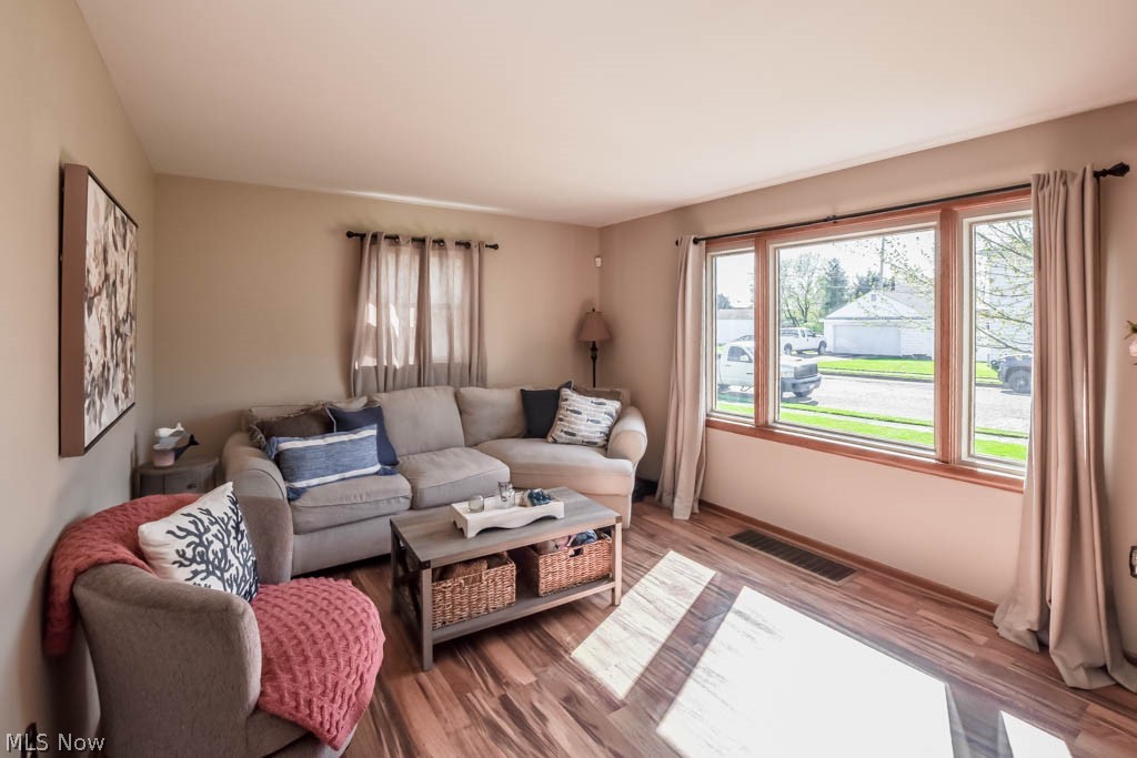 Village/Navarre - Residential