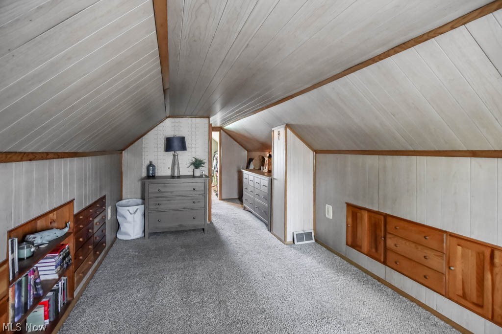 Village/Navarre - Residential