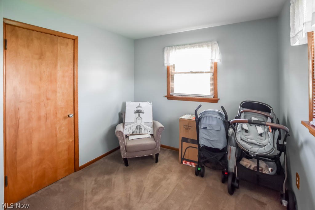 Village/Navarre - Residential