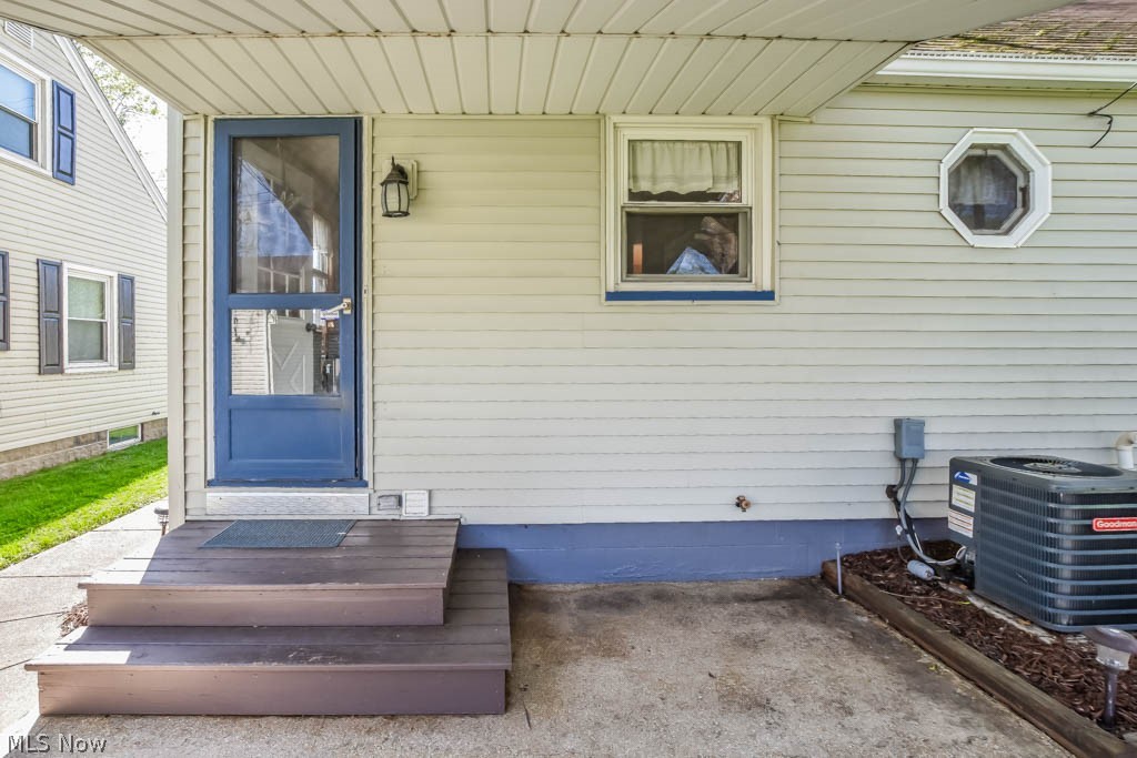 Village/Navarre - Residential