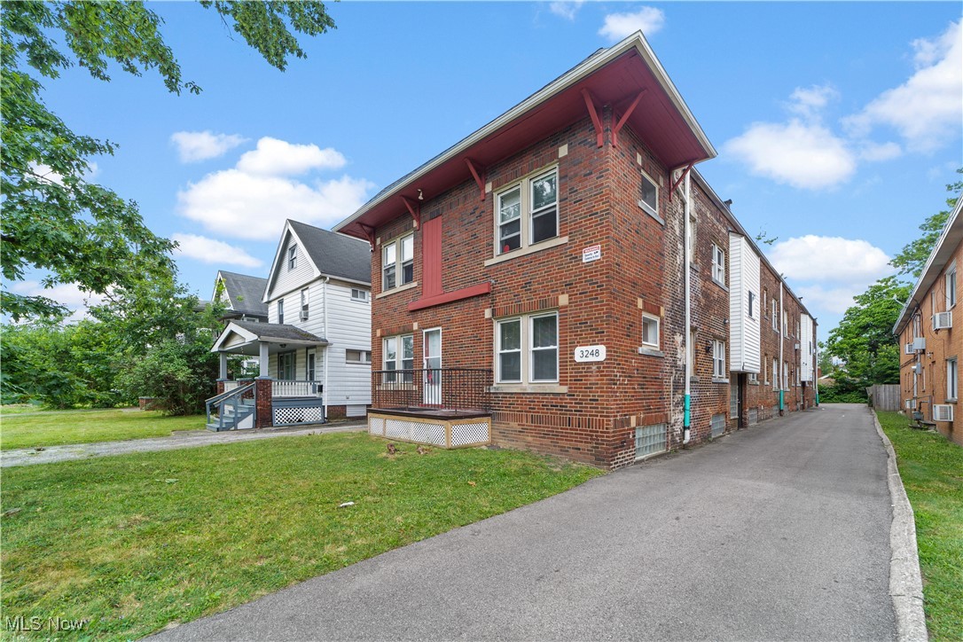 3248 E 139th Street