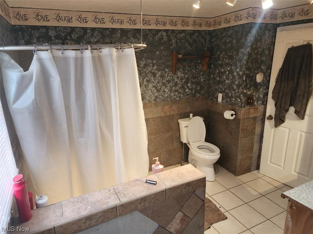 Falling Oaks - Residential