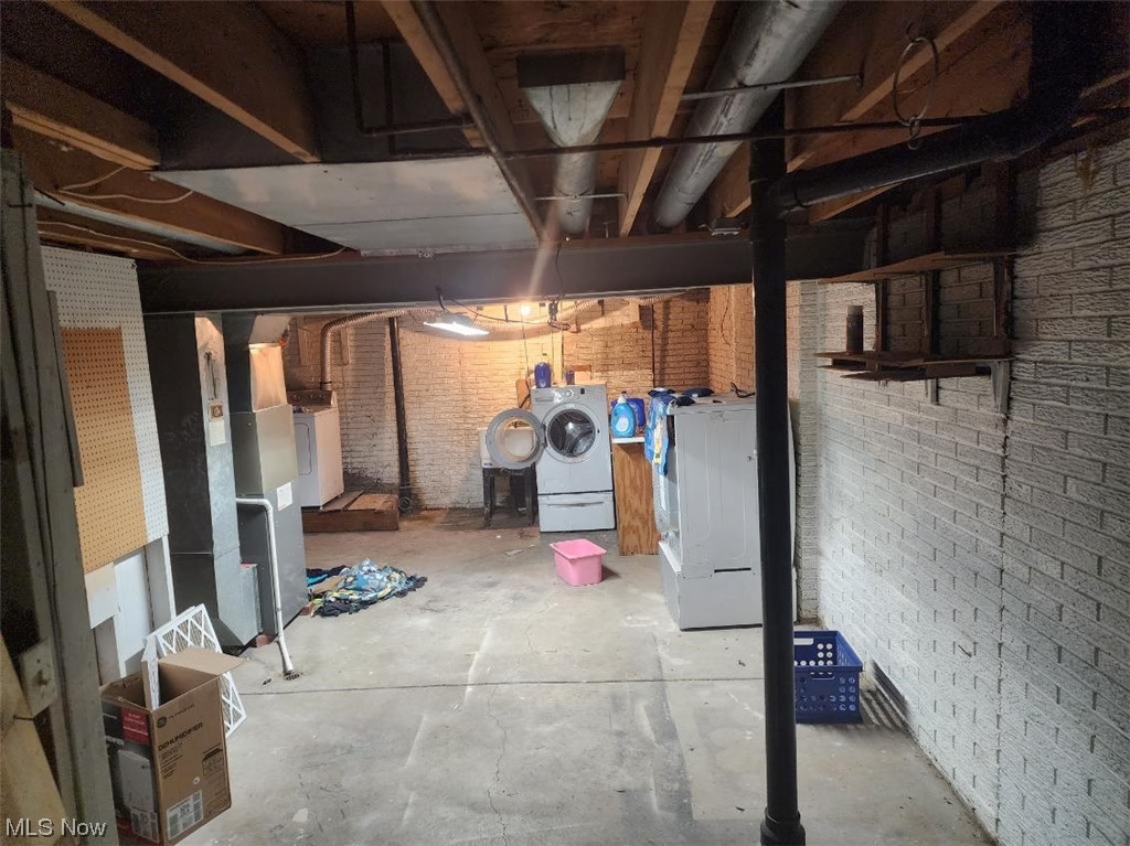 Falling Oaks - Residential