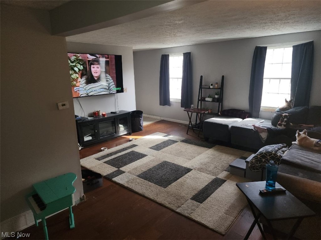 Falling Oaks - Residential