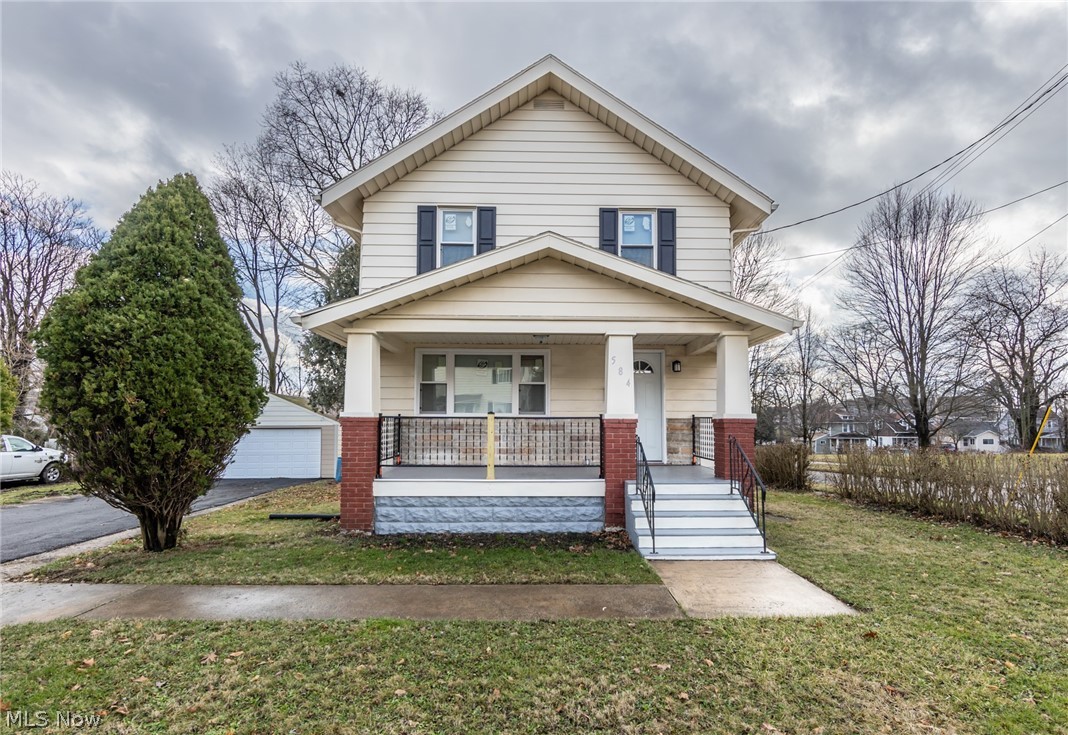 Welcome to the Beautiful house in North hill with 3 Bedrooms and 2 Bathrooms featuring tons of Updates: Furnace 2021 ,Central Air 2021,Hot Water tank 2021,New Electrical Panel 2022, New Garrage door 2022,Driveway is completely redone in 2022,Full Bathroom Renovated on the second floor and half bathroom added in the basement, Newer Windows, Painting throughout the house .Seller has not left for you to do anything .Move in Ready. Make your appointment today before it is gone.