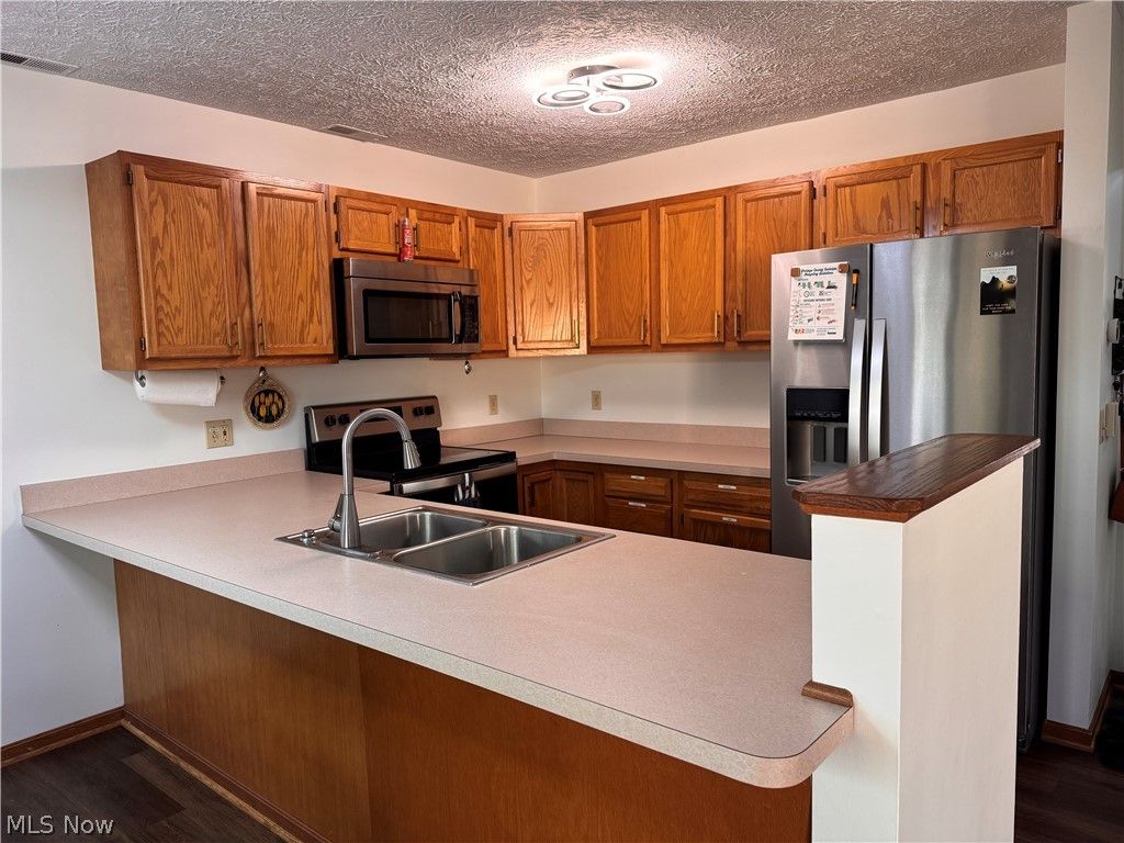 Photo of 1424 Loop Road, Kent, OH 44240 (MLS # 5200031)