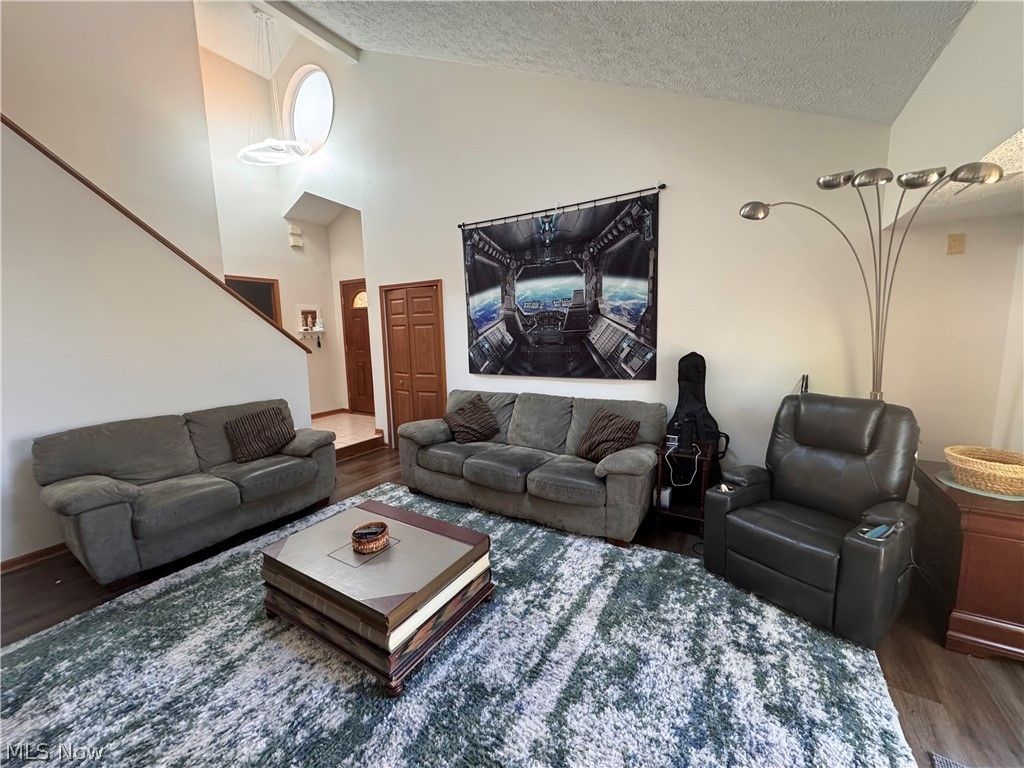 Photo of 1424 Loop Road, Kent, OH 44240 (MLS # 5200031)