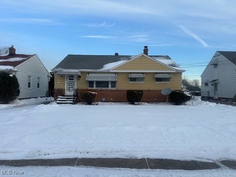 9717 Alexander Road, Garfield Heights, OH 44125 - #: 5183616