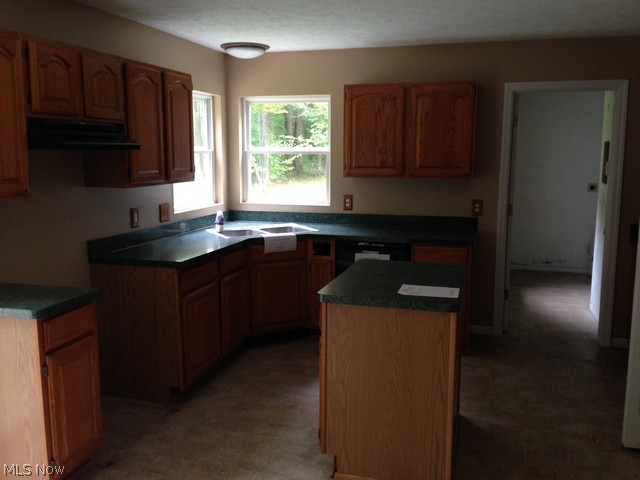 Roaming Rock Shores - Residential