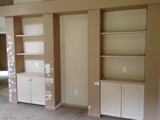 Roaming Rock Shores - Residential