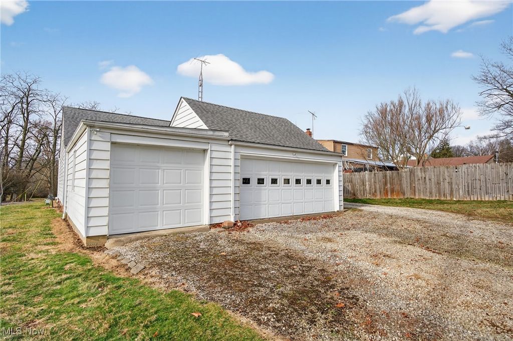 Photo of 6410 El Mar Drive NW, North Canton, OH 44720 (MLS # 5178278)