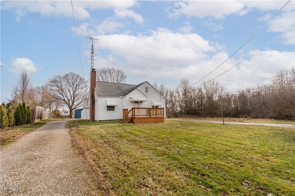 Photo of 6410 El Mar Drive NW, North Canton, OH 44720 (MLS # 5178278)