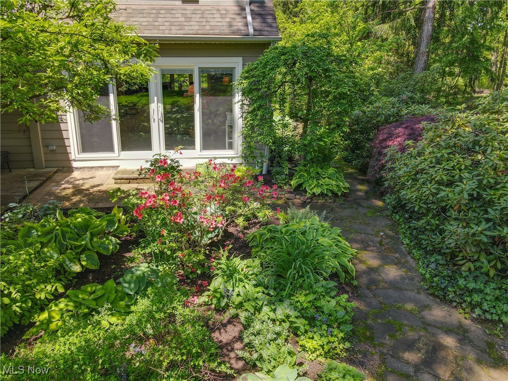 7700 Clarion Drive, Chagrin Falls, Ohio image 35