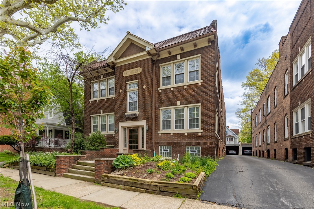 The Roy - Residential