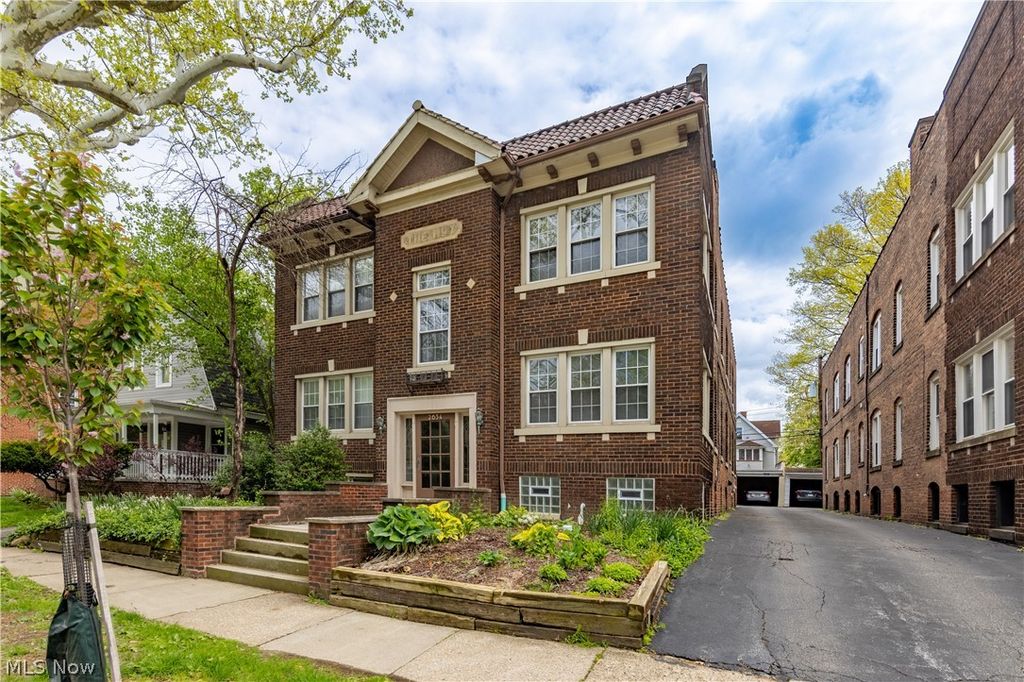 Photo of 2634 Mayfield Road #4, Cleveland Heights, OH 44106 (MLS # 5206283)
