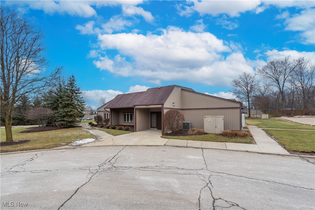 9600 Cove Drive #B-10, North Royalton, Ohio image 27