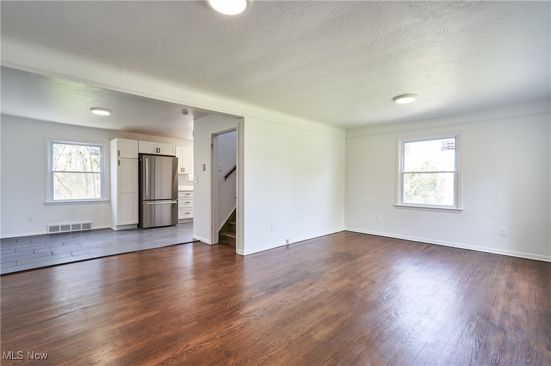 Willoughby Hills, Ohio 44094, United States, 3 Bedrooms Bedrooms, ,2 BathroomsBathrooms,Residential,Contingent,115120