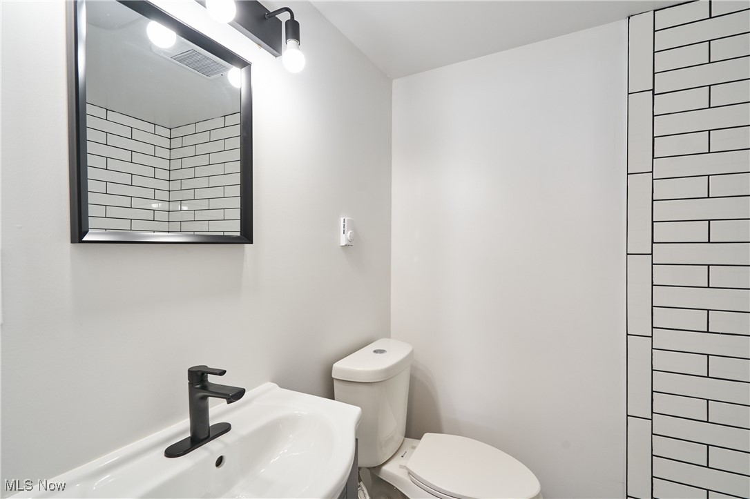 Willoughby Hills, Ohio 44094, United States, 3 Bedrooms Bedrooms, ,2 BathroomsBathrooms,Residential,Contingent,115120