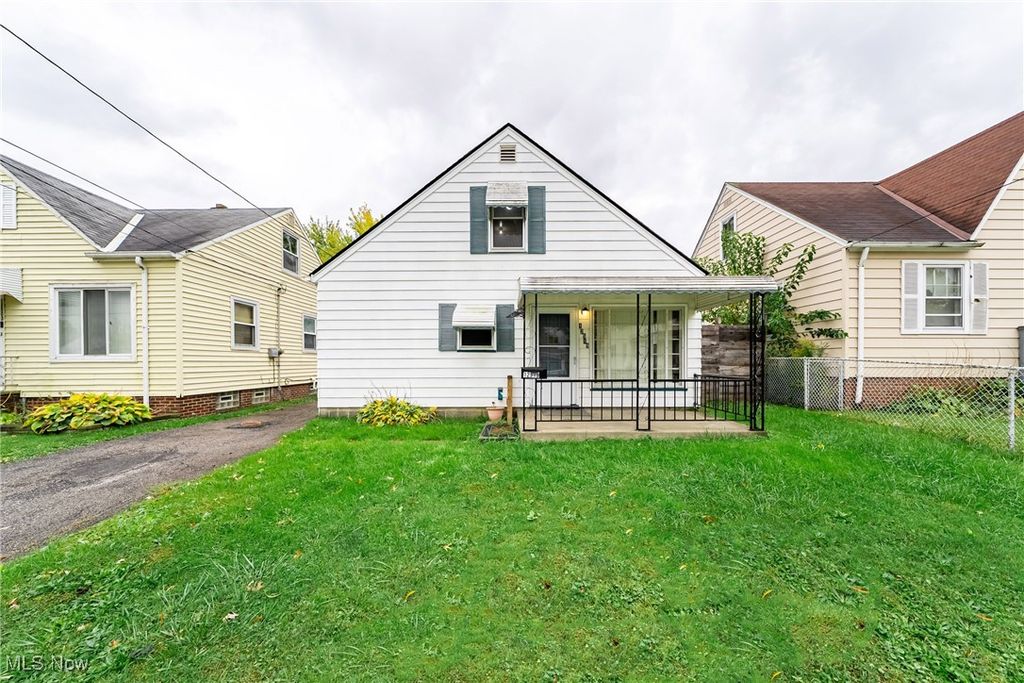 Photo of 12519 Carrington Avenue, Cleveland, OH 44135 (MLS # 5167270)