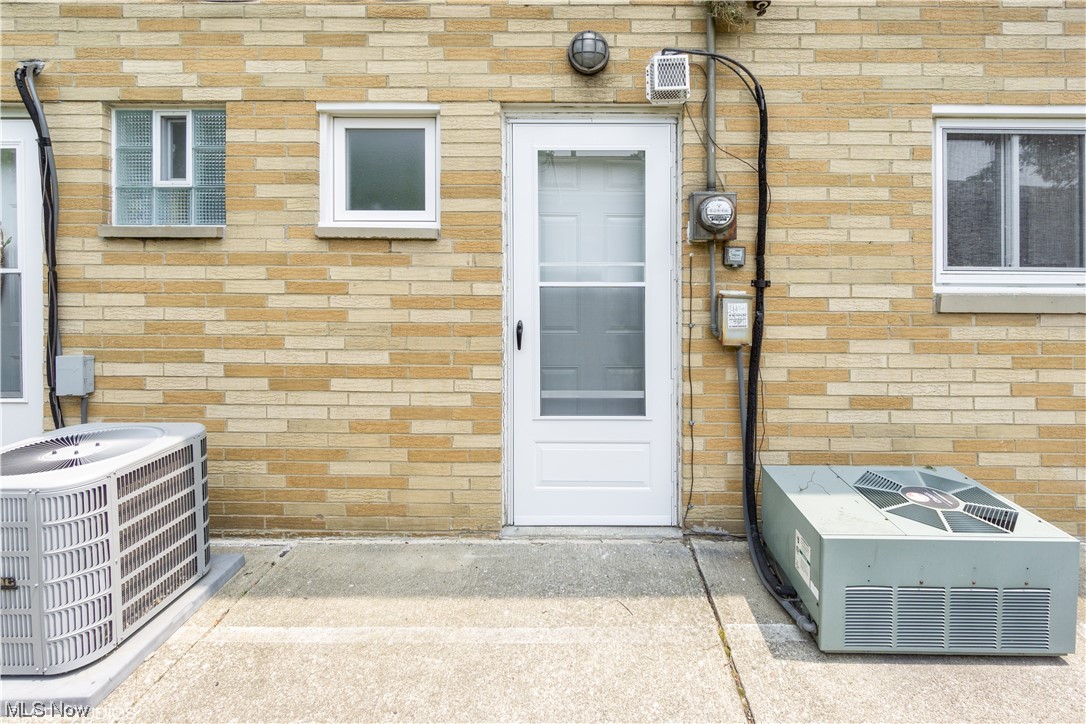 Arlington Condo - Residential