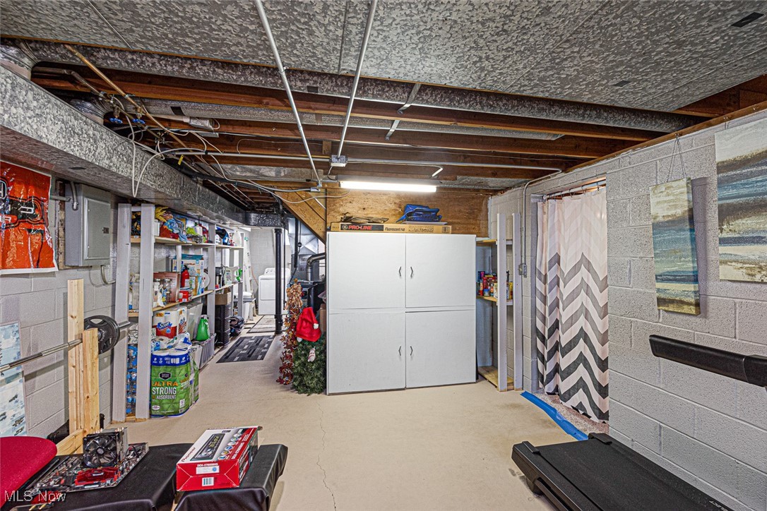 3320 Augustine Drive, Parma, Ohio image 26