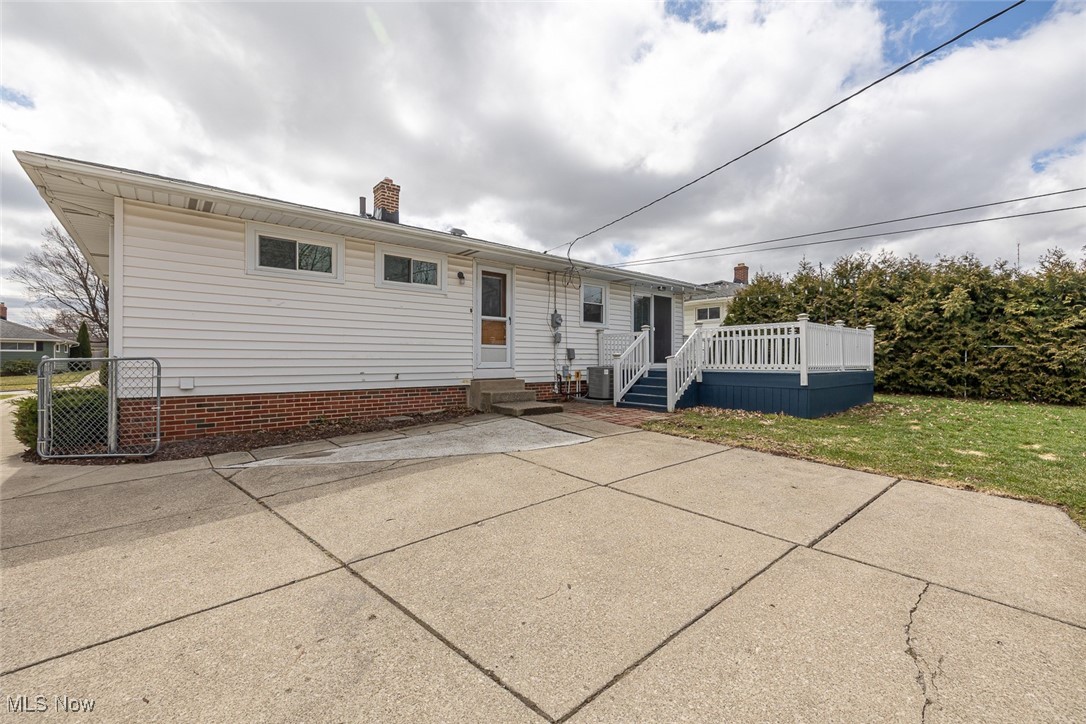 3320 Augustine Drive, Parma, Ohio image 31