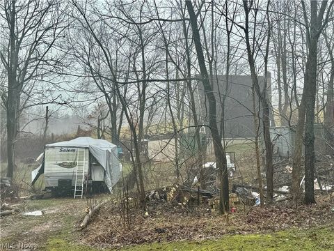 Homes For Sale - 3230 Gable Road<br/> Carrollton, OH 44620