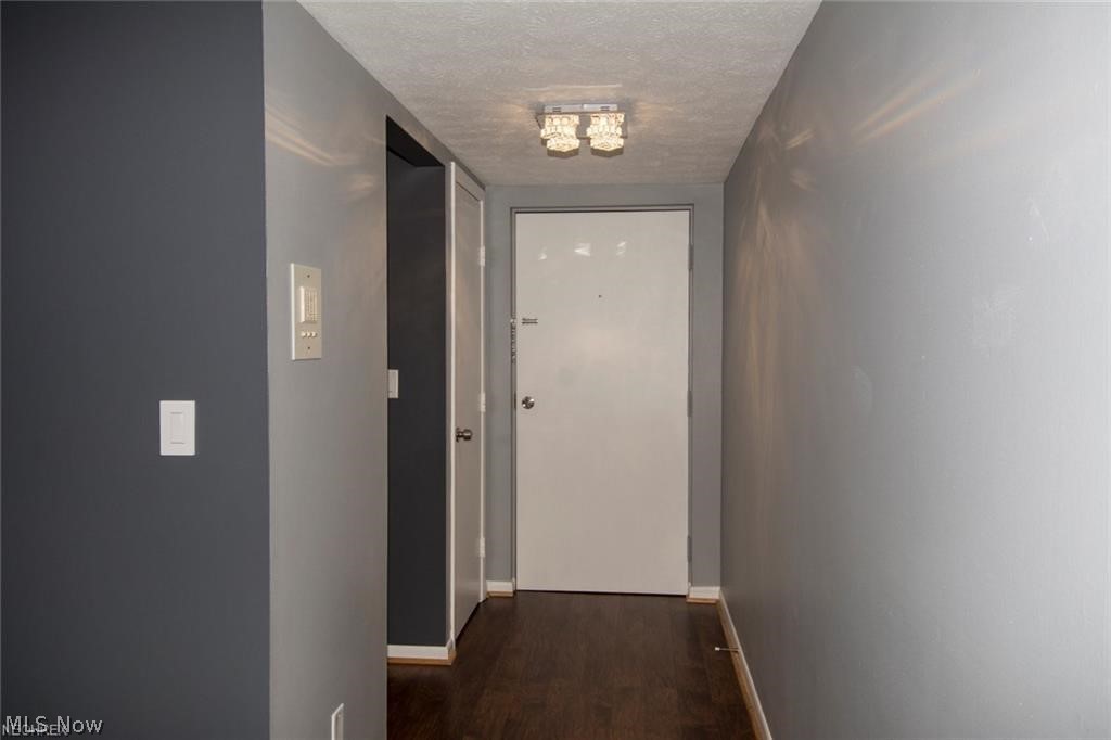 Golden Oaks Condo - Residential