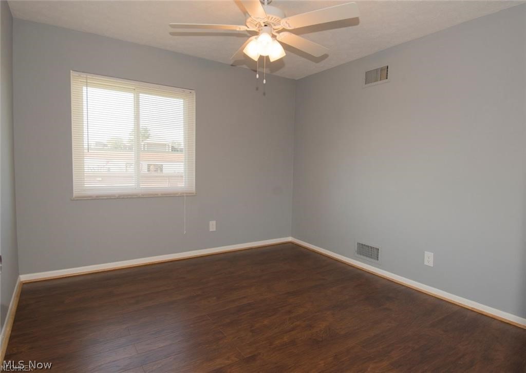 Golden Oaks Condo - Residential