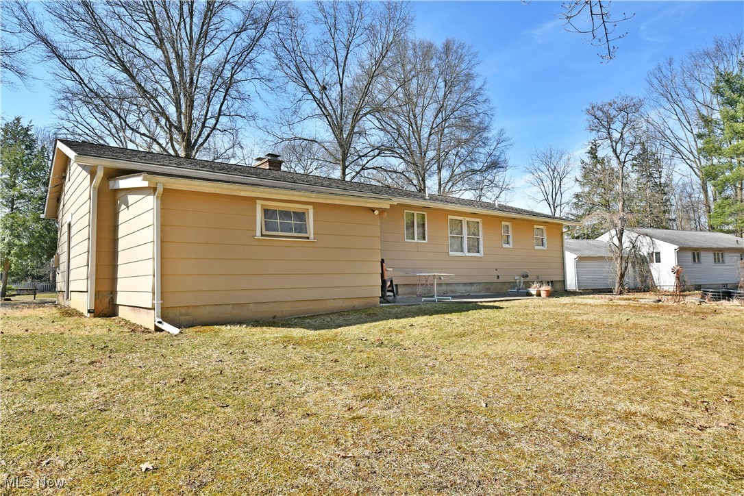 1371 Karen Oval, Vienna, Ohio image 46