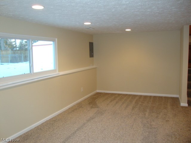 White Oak Drive 06 - Residential