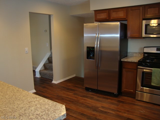 White Oak Drive 06 - Residential