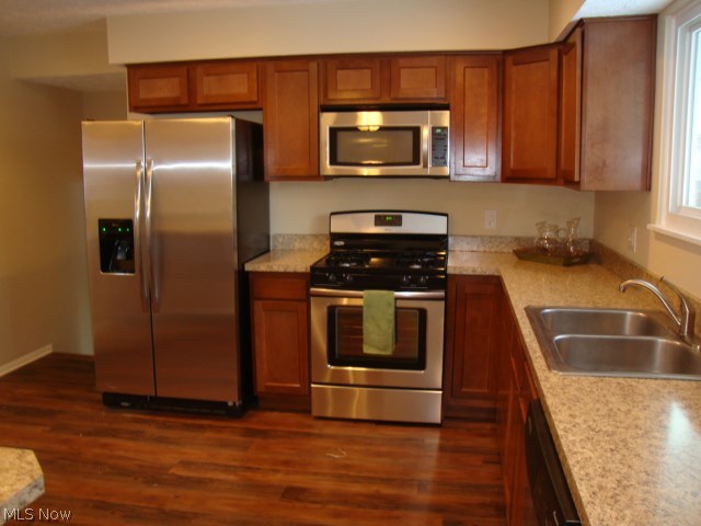 White Oak Drive 06 - Residential