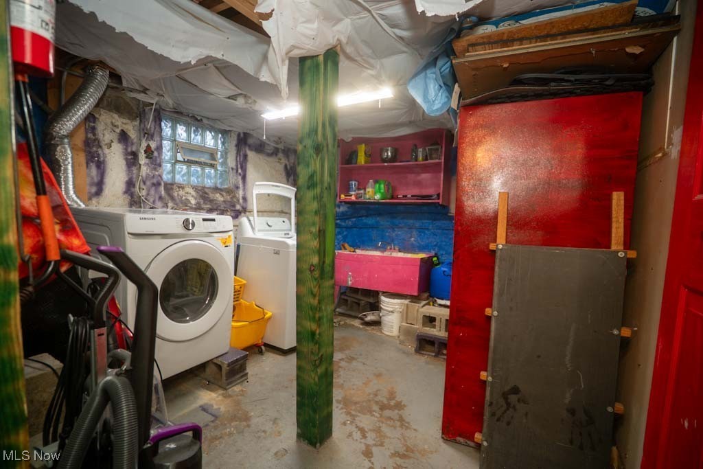 Cleveland, Ohio 44108, United States, 4 Bedrooms Bedrooms, ,3 BathroomsBathrooms,Residential,Active,214526