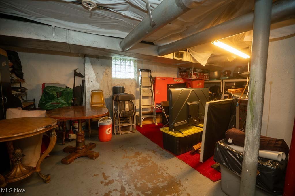 Cleveland, Ohio 44108, United States, 4 Bedrooms Bedrooms, ,3 BathroomsBathrooms,Residential,Active,214526