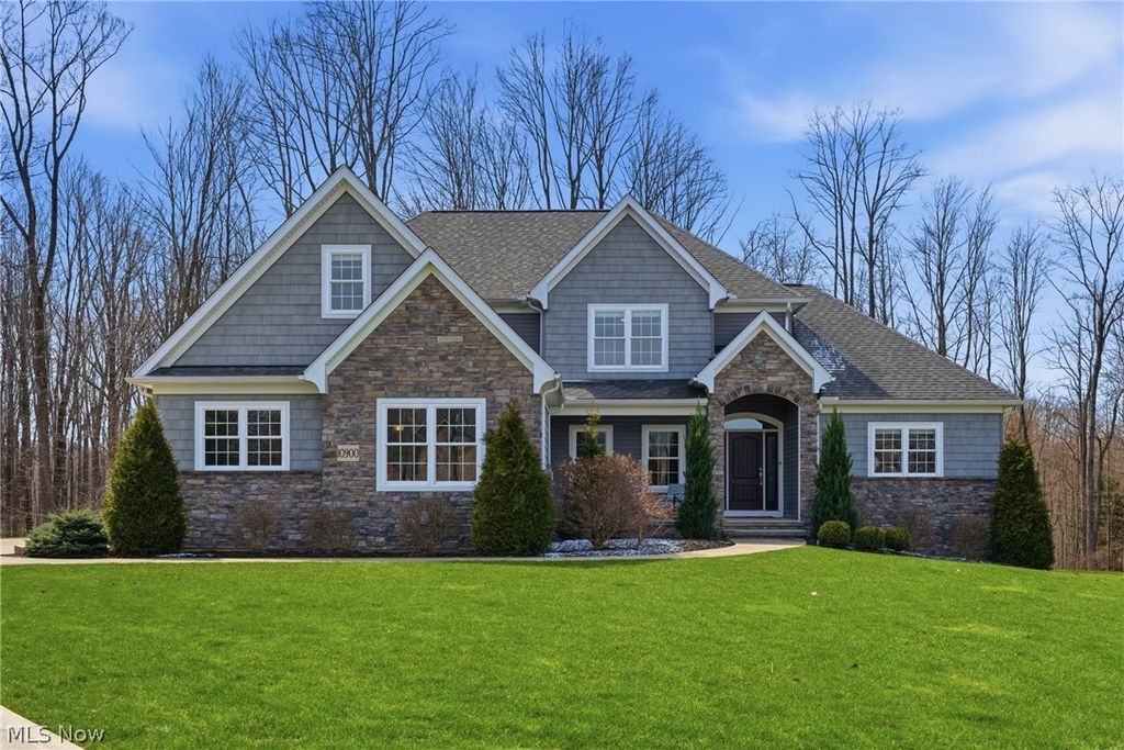 Photo of 10900 Angela Drive, Kirtland, OH 44094 (MLS # 5195490)