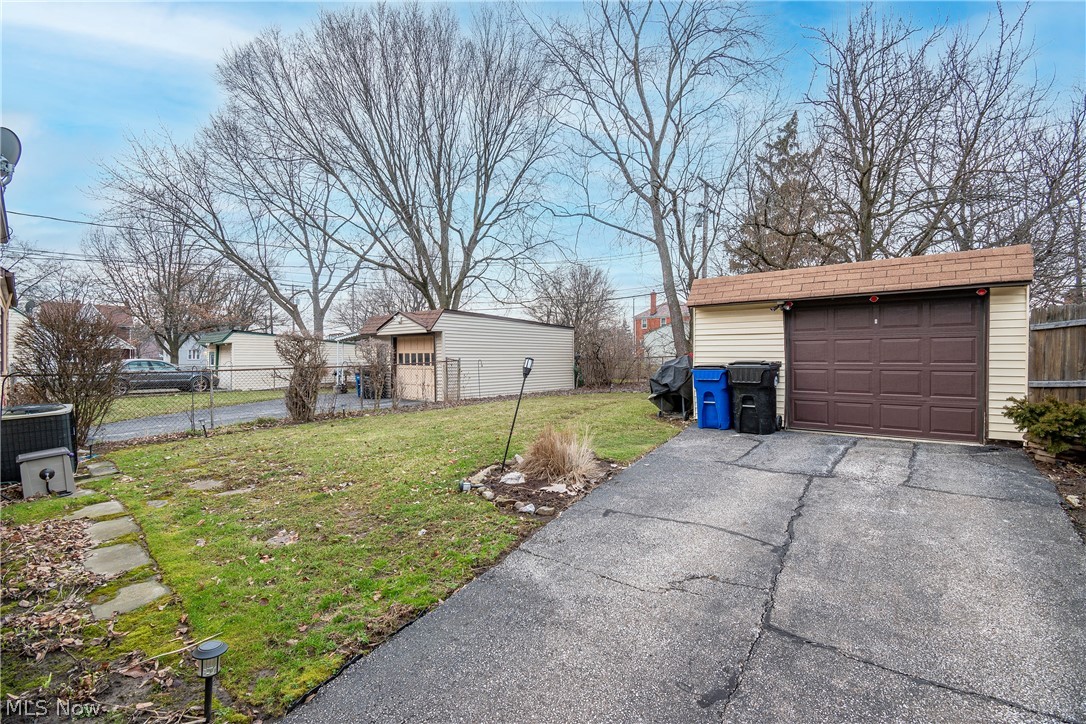 Lee Harvard Square - Residential