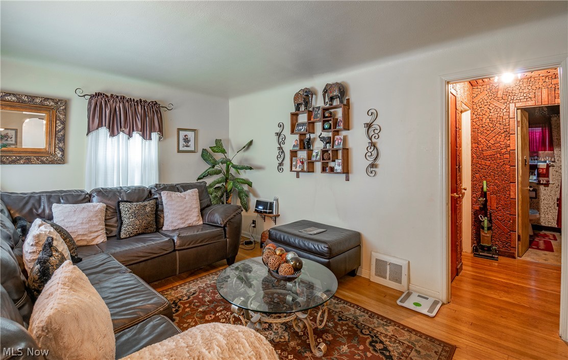 Lee Harvard Square - Residential