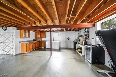 Tiny photo for 9561 Creaser Road, North Bloomfield, OH 44450 (MLS # 5187685)