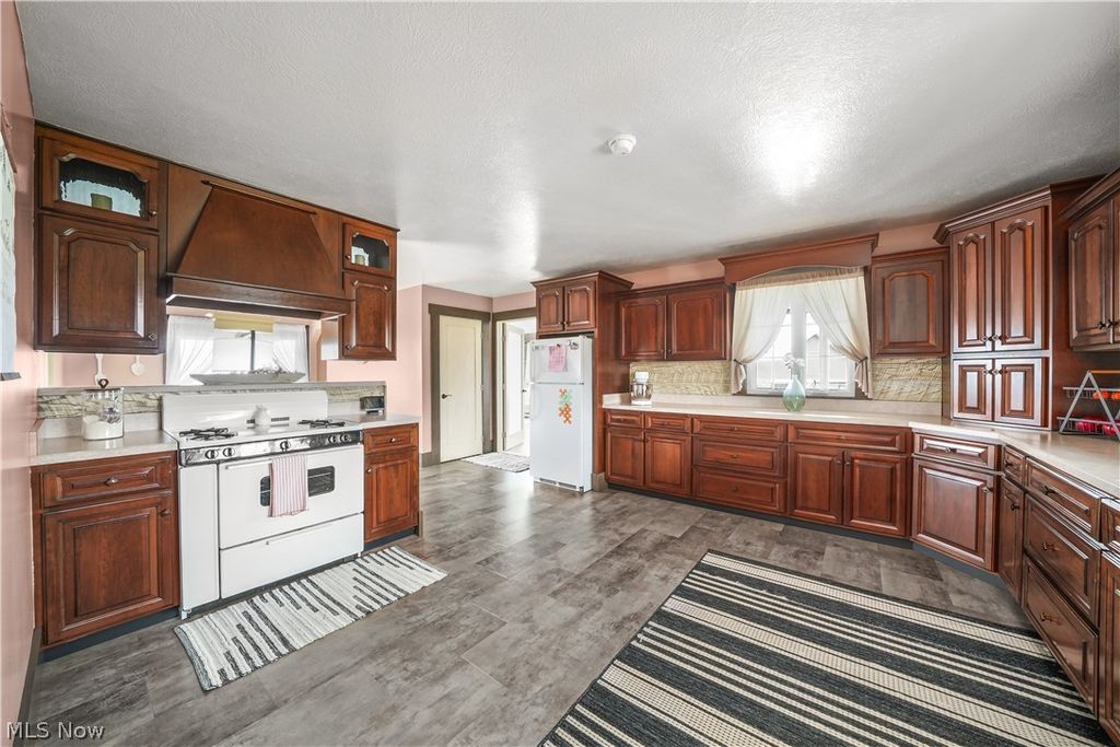 Photo of 9561 Creaser Road, North Bloomfield, OH 44450 (MLS # 5187685)