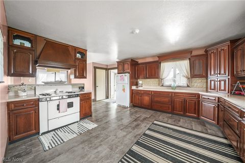 Tiny photo for 9561 Creaser Road, North Bloomfield, OH 44450 (MLS # 5187685)