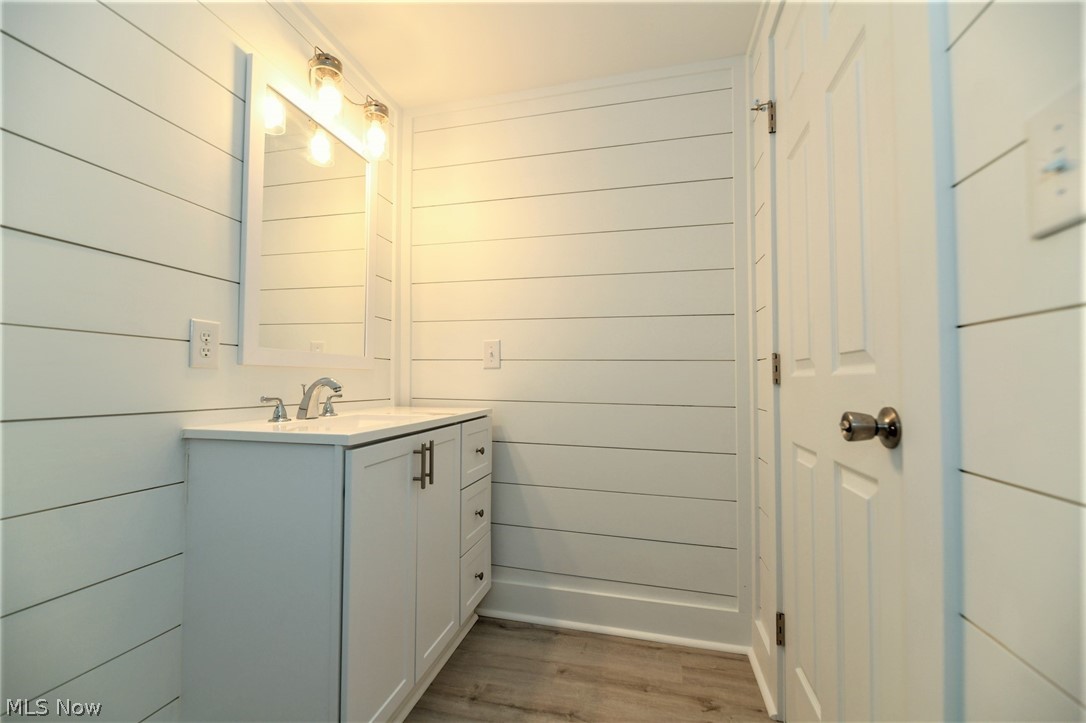 John Mcnamaras Shannonside Al - Residential